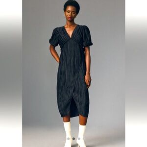 Anthropologie V-Neck Pleated Slim Midi Dress, black, size Medium
